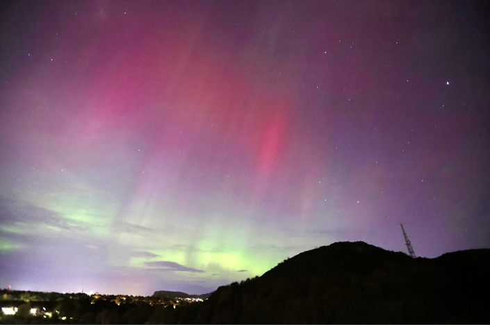 10 Oct 2024 – Aurora photo from Blackford Hill by Peter GM4DTH and Auroral recordings of Chris GM3WOJ (SSB) & Terry GM3WUX (CW) by Brian GM4DIJ/P